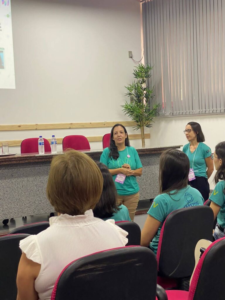 Min@sTech - Despertando o Interesse de Meninas de Viçosa para a Área de Computação (1)